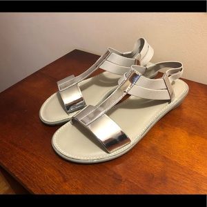 Silver low heel Munro sandals. 8M